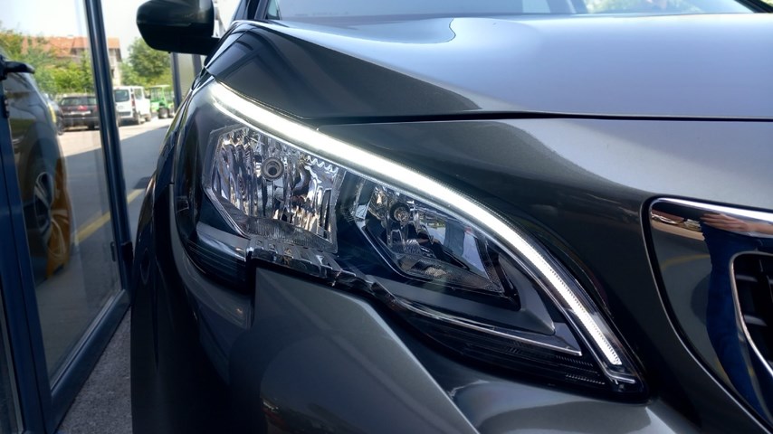 RABLJENO VOZILO PEUGEOT 3008 1,2 Mehanički mjenjač BENZIN 65739