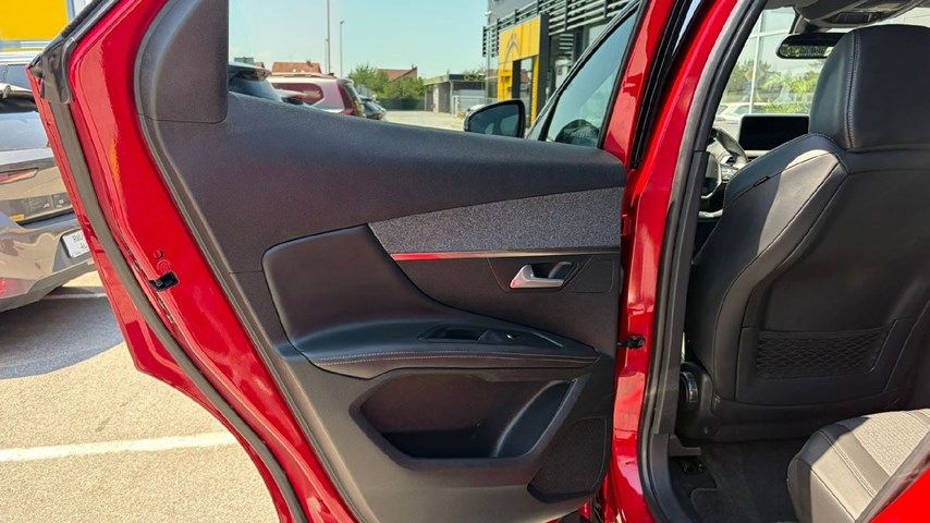 RABLJENO VOZILO PEUGEOT 3008 1,2 Mehanički mjenjač BENZIN 65789