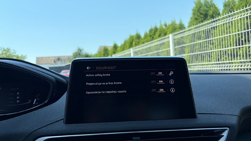 RABLJENO VOZILO PEUGEOT 3008 1,2 Mehanički mjenjač BENZIN 65789