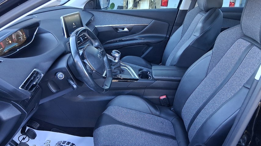 RABLJENO VOZILO PEUGEOT 3008 1,2 PURETECH ALLURE Mehanički mjenjač BENZIN 65760