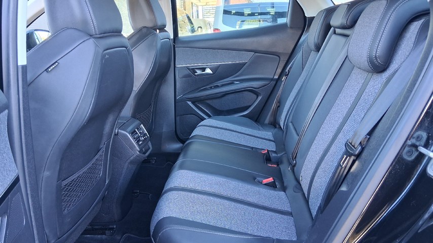 RABLJENO VOZILO PEUGEOT 3008 1,2 PURETECH ALLURE Mehanički mjenjač BENZIN 65760