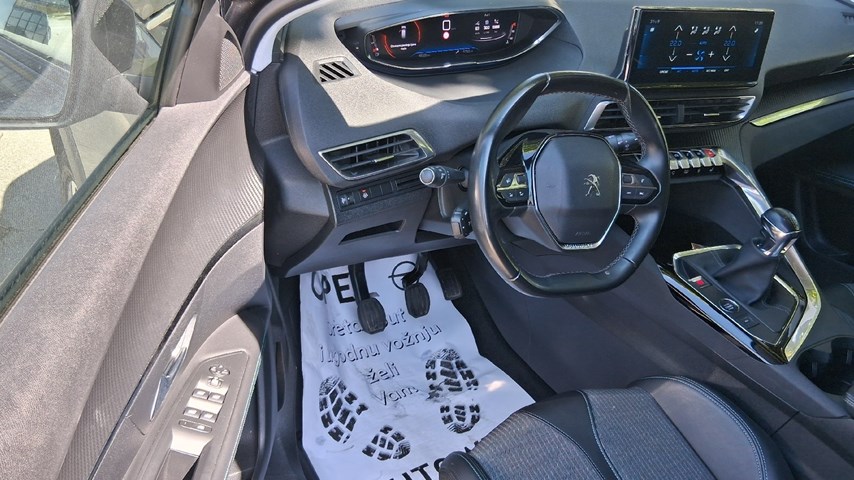 RABLJENO VOZILO PEUGEOT 3008 1,5 D ALLURE Mehanički mjenjač DIESEL 100222