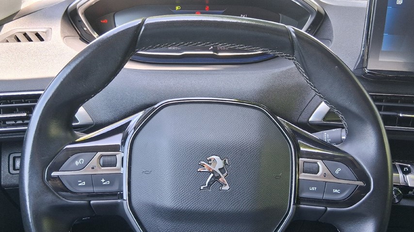 RABLJENO VOZILO PEUGEOT 3008 1,5 D ALLURE Mehanički mjenjač DIESEL 100222