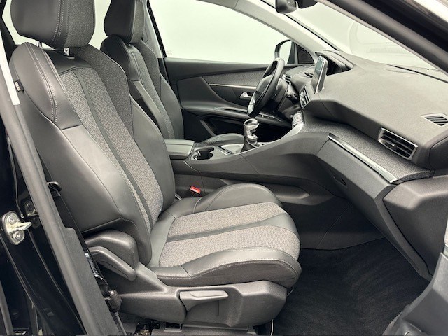 RABLJENO VOZILO PEUGEOT 3008 ALLURE 1,5 HDI Mehanički mjenjač DIESEL 100228