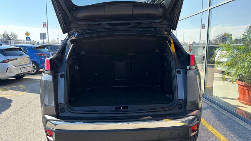 RABLJENO VOZILO PEUGEOT 3008 PURETECH GT 1,2 Mehanički mjenjač BENZIN 65772