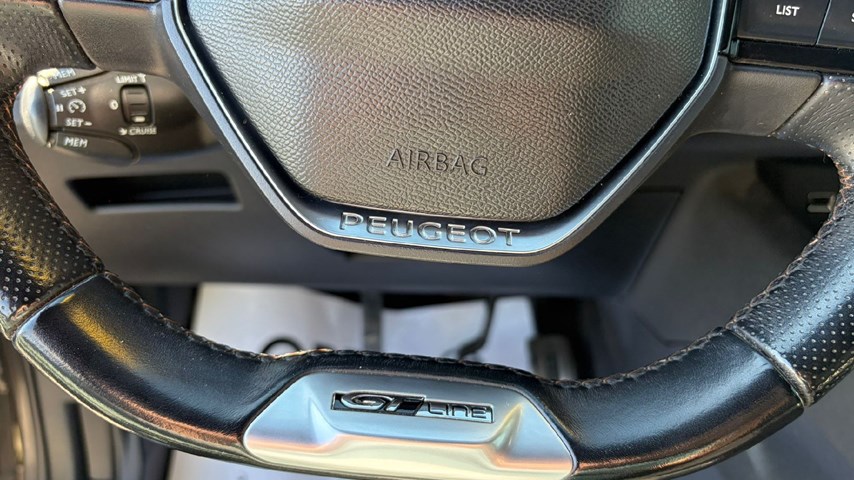 RABLJENO VOZILO PEUGEOT 3008 PURETECH GT 1,2 Mehanički mjenjač BENZIN 65772