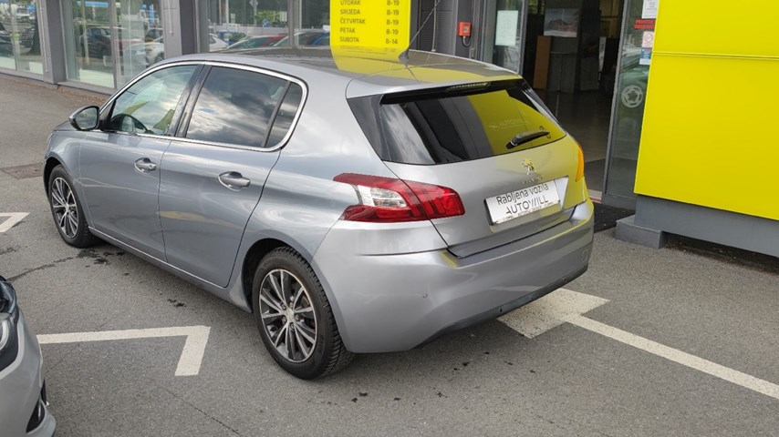 RABLJENO VOZILO PEUGEOT 308 1,6 HDI Mehanički mjenjač DIESEL 223897