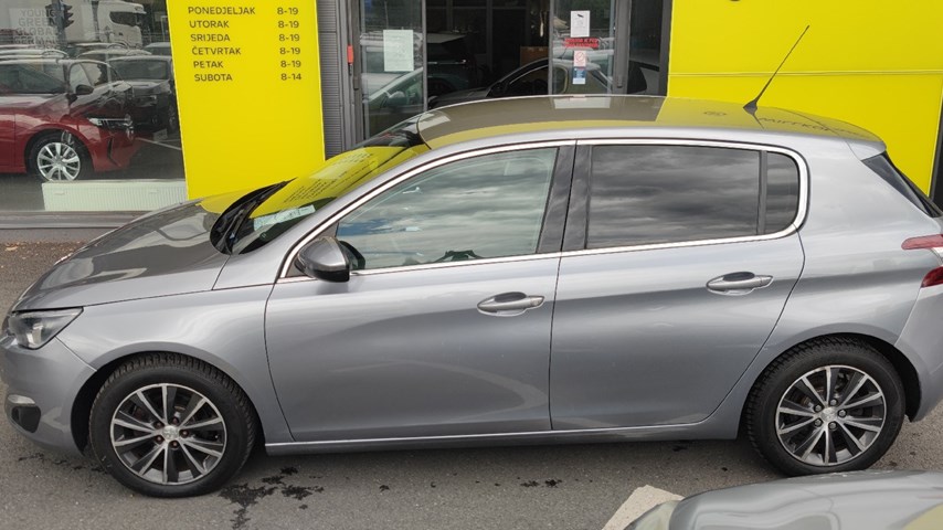 RABLJENO VOZILO PEUGEOT 308 1,6 HDI Mehanički mjenjač DIESEL 223897