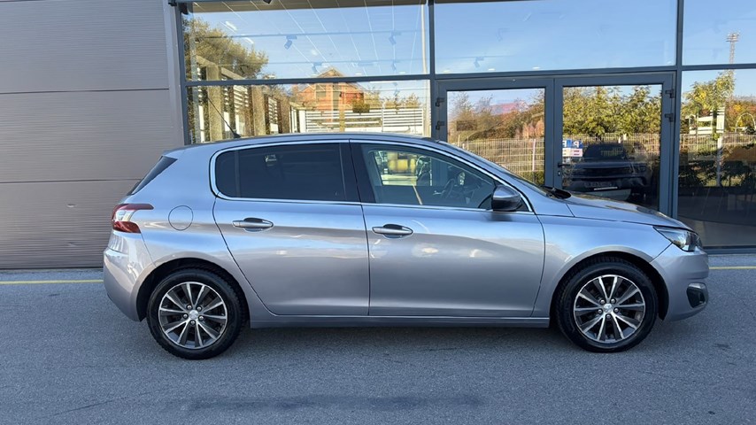 RABLJENO VOZILO PEUGEOT 308 1,6 HDI Mehanički mjenjač DIESEL 223897