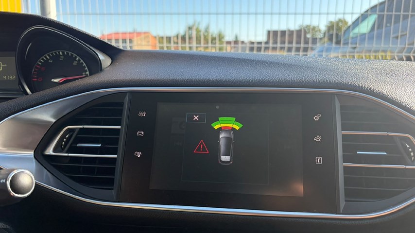 RABLJENO VOZILO PEUGEOT 308 1,6 HDI Mehanički mjenjač DIESEL 223897