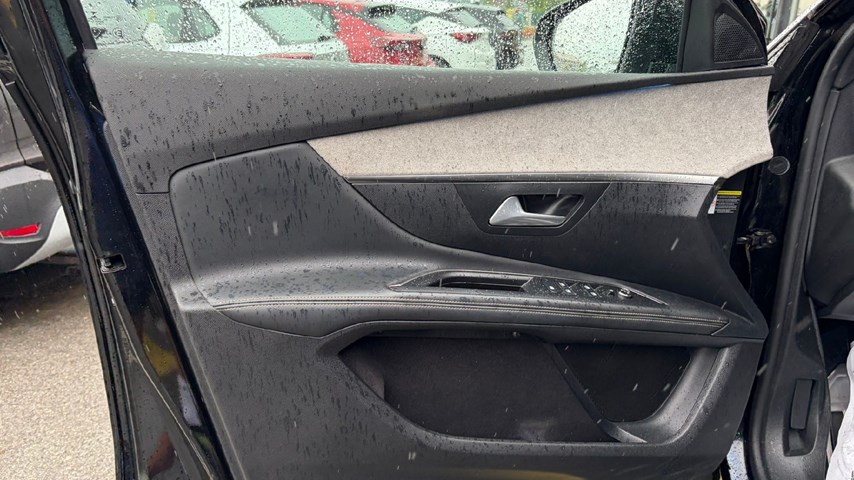 RABLJENO VOZILO PEUGEOT 5008 GT 1,5 HDI Mehanički mjenjač DIESEL 100236