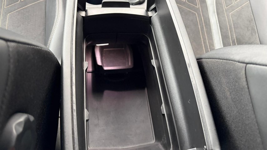 RABLJENO VOZILO PEUGEOT 5008 GT 1,5 HDI Mehanički mjenjač DIESEL 100236