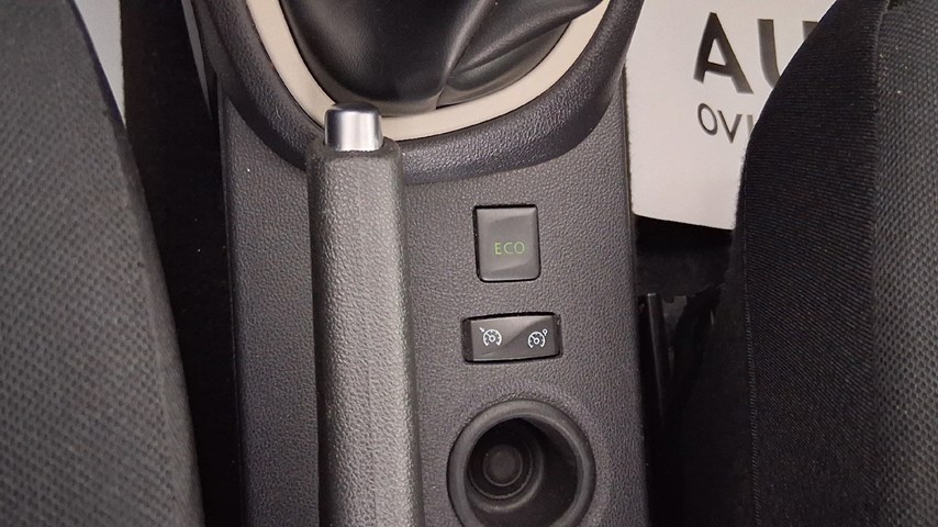 RABLJENO VOZILO RENAULT CAPTUR 0,9 Tce 90 ZEN Mehanički mjenjač BENZIN 224254