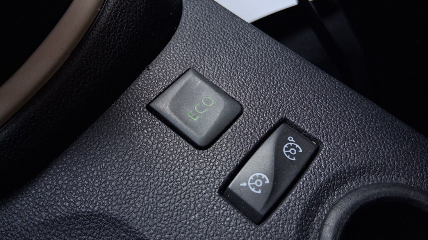 RABLJENO VOZILO RENAULT CAPTUR 0,9 Tce 90 ZEN Mehanički mjenjač BENZIN 224254