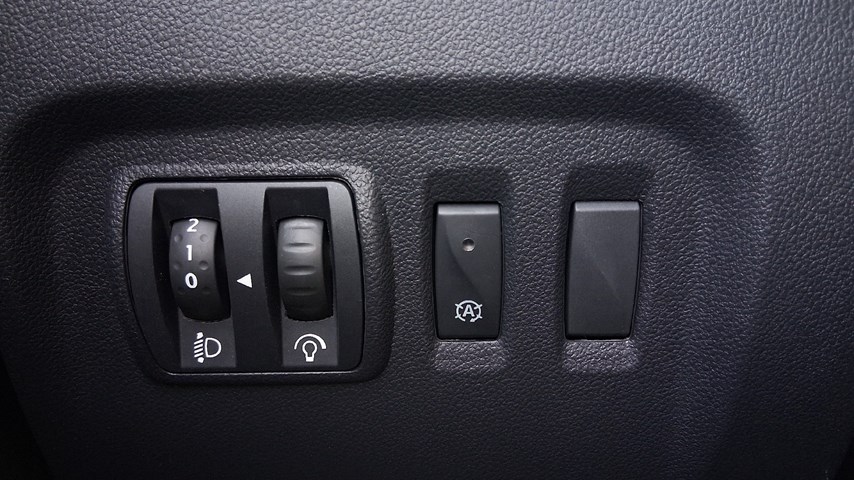 RABLJENO VOZILO RENAULT CAPTUR 0,9 Tce 90 ZEN Mehanički mjenjač BENZIN 224254