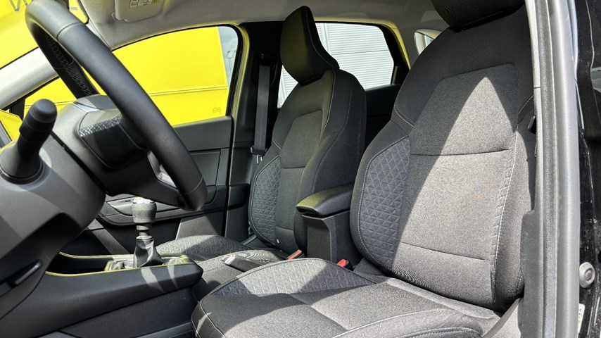 RABLJENO VOZILO RENAULT CAPTUR 1,0 Mehanički mjenjač BENZIN 100216