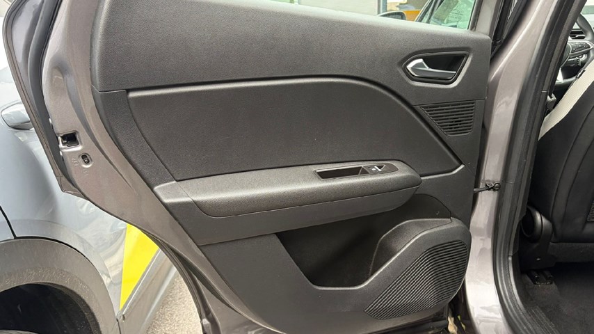 RABLJENO VOZILO RENAULT CAPTUR 1,0 Mehanički mjenjač BENZIN 65794