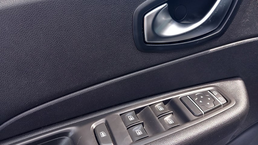 RABLJENO VOZILO RENAULT CAPTUR 1,5 DCI Mehanički mjenjač DIESEL 65732
