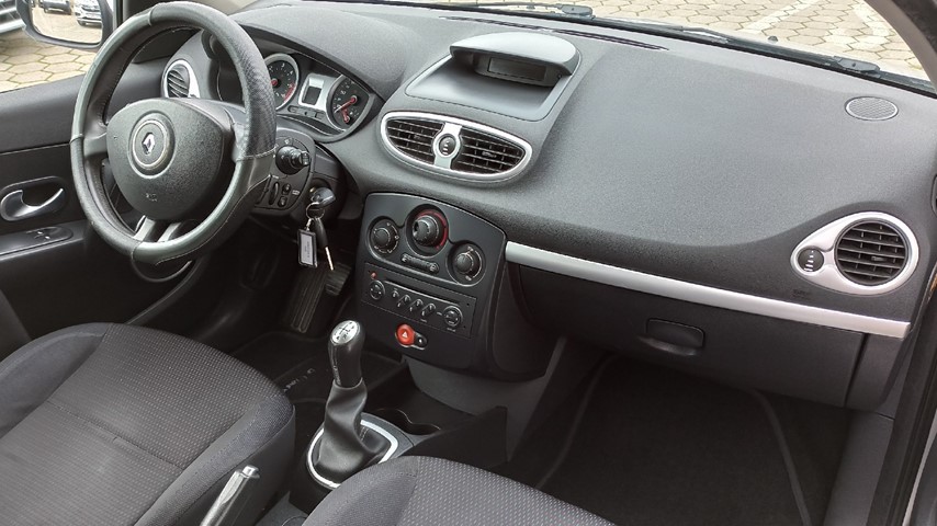 RABLJENO VOZILO RENAULT CLIO 1,5 DCI DIESEL 27199