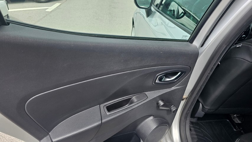 RABLJENO VOZILO RENAULT CLIO 1,5 DCI Mehanički mjenjač DIESEL 224416