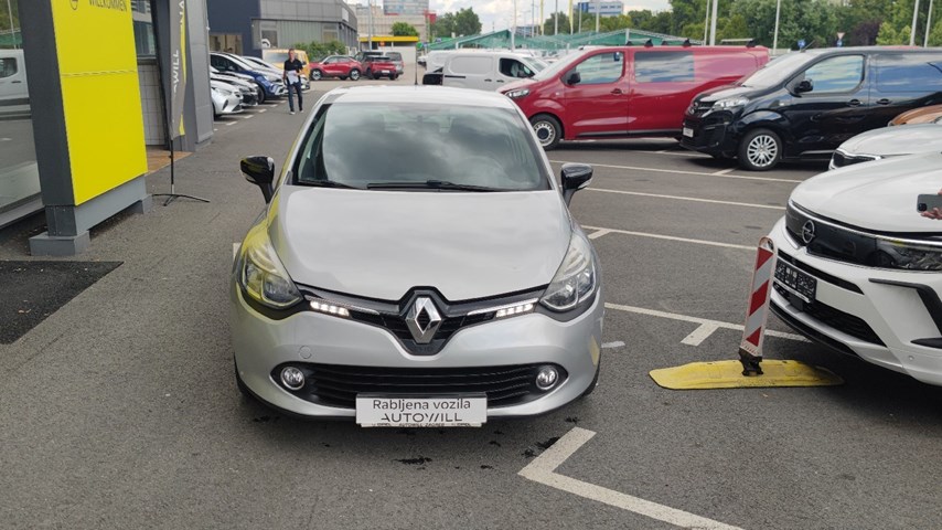 RABLJENO VOZILO RENAULT CLIO 1,5 DCI Mehanički mjenjač DIESEL 224311