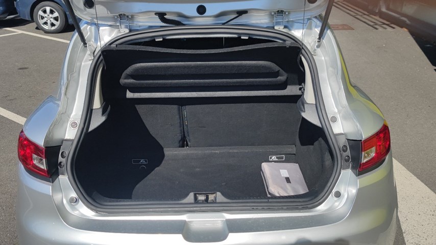 RABLJENO VOZILO RENAULT CLIO 1,5 DCI Mehanički mjenjač DIESEL 224416