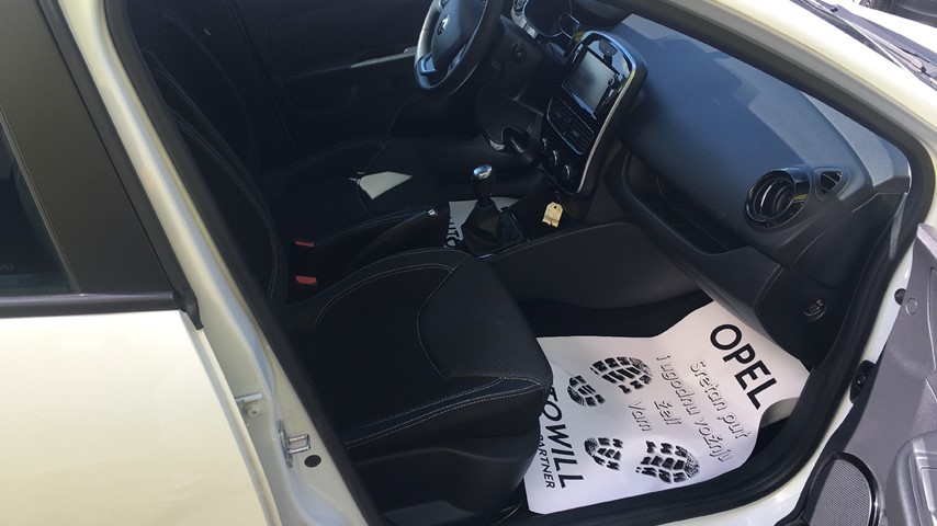 RABLJENO VOZILO RENAULT CLIO DCI 90 ENERGY INTENS Mehanički mjenjač DIESEL 223233