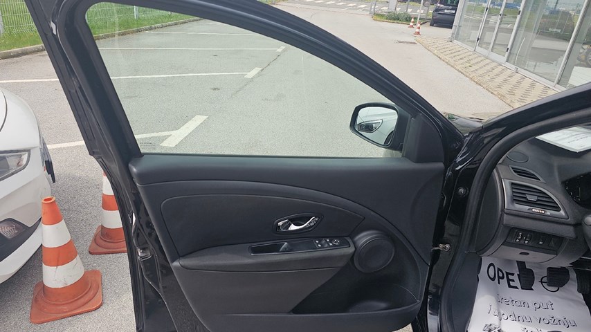 RABLJENO VOZILO RENAULT MEGANE 1,5 DCI Mehanički mjenjač DIESEL 224676