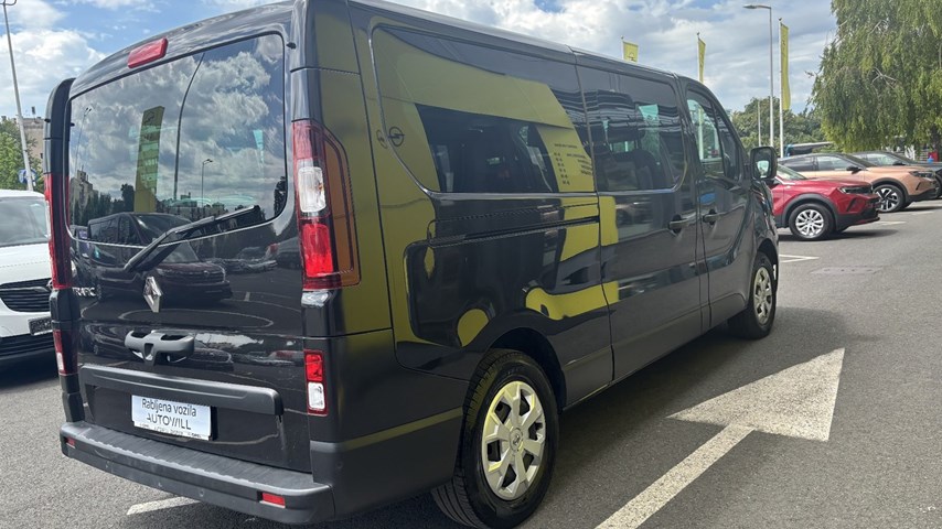 RABLJENO VOZILO RENAULT TRAFIC 2,0 DCI GRAND INTENS Mehanički mjenjač DIESEL 224611