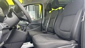 RABLJENO VOZILO RENAULT TRAFIC 2,0 DCI GRAND INTENS Mehanički mjenjač DIESEL 224611
