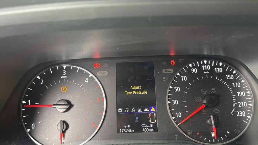 RABLJENO VOZILO RENAULT TRAFIC 2,0 DCI GRAND INTENS Mehanički mjenjač DIESEL 224611