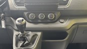 RABLJENO VOZILO RENAULT TRAFIC 2,0 DCI GRAND INTENS Mehanički mjenjač DIESEL 224611