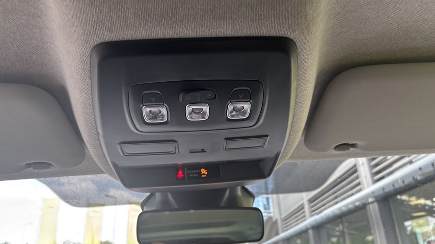 RABLJENO VOZILO RENAULT TRAFIC 2,0 DCI GRAND INTENS Mehanički mjenjač DIESEL 224611