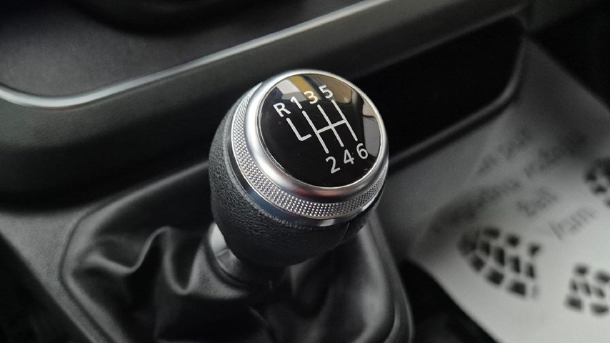 RABLJENO VOZILO RENAULT TRAFIC 2,0 DCI GRAND ZEN Mehanički mjenjač DIESEL 224609