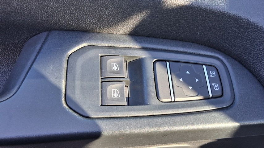 RABLJENO VOZILO RENAULT TRAFIC 2,0 DCI GRAND ZEN Mehanički mjenjač DIESEL 224605