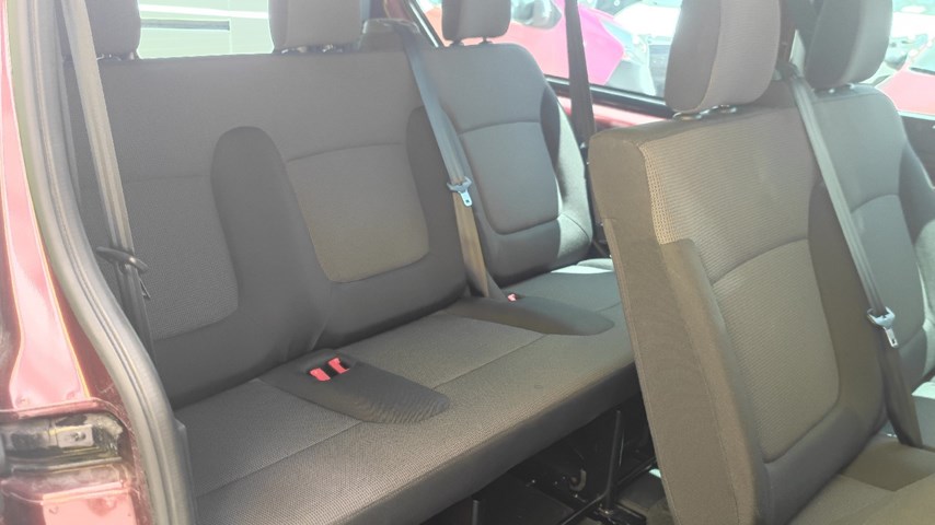 RABLJENO VOZILO RENAULT TRAFIC 2,0 DCI GRAND ZEN Mehanički mjenjač DIESEL 224610