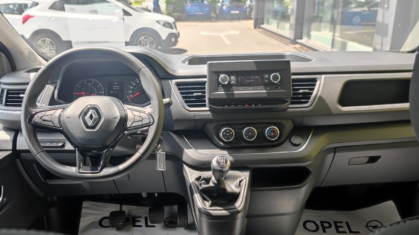 RABLJENO VOZILO RENAULT TRAFIC 2,0 DCI GRAND ZEN Mehanički mjenjač DIESEL 224610