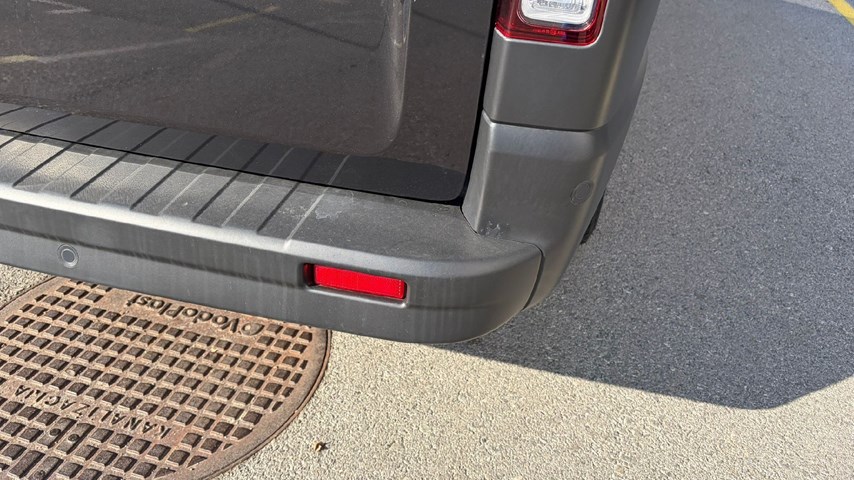 RABLJENO VOZILO RENAULT TRAFIC 2,0 DCI ZEN Mehanički mjenjač DIESEL 224608