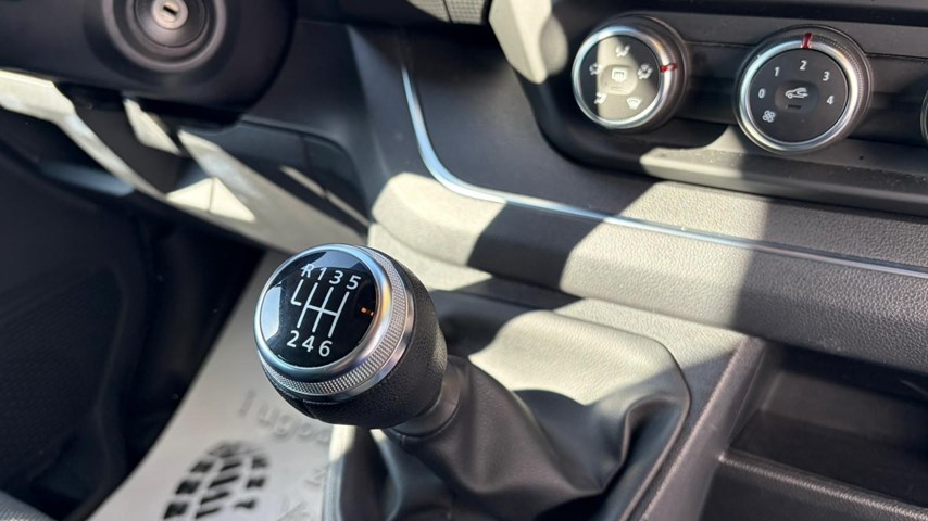 RABLJENO VOZILO RENAULT TRAFIC 2,0 DCI ZEN Mehanički mjenjač DIESEL 224608
