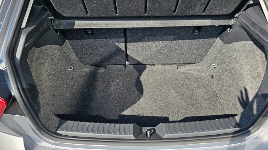 RABLJENO VOZILO SEAT IBIZA C-556003. 1,0 I Mehanički mjenjač BENZIN 224471