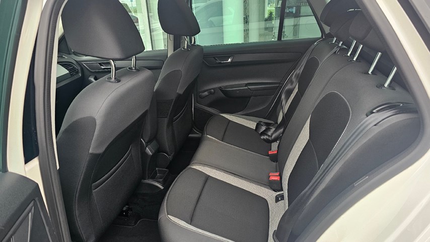 RABLJENO VOZILO ŠKODA FABIA 1,0 Automatski mjenjač BENZIN 224411