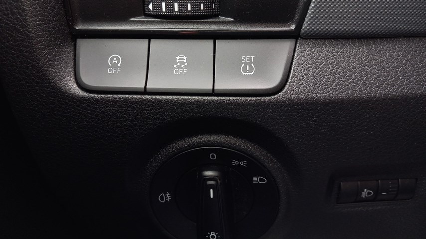 RABLJENO VOZILO ŠKODA FABIA 1,0 TSI Mehanički mjenjač BENZIN 27378