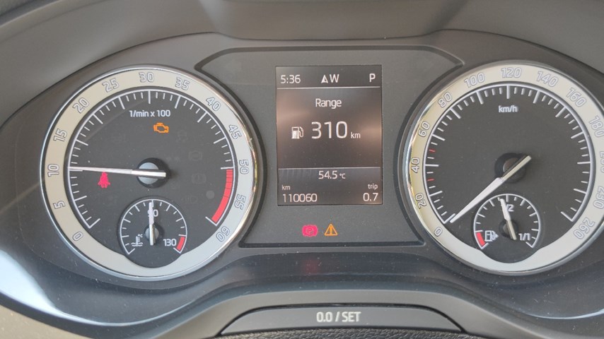 RABLJENO VOZILO ŠKODA KAROQ 2,0 TDI AT Automatski mjenjač DIESEL 100238