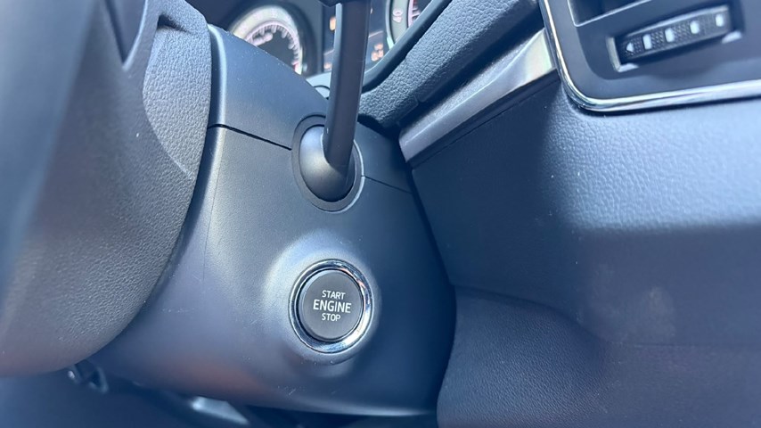 RABLJENO VOZILO ŠKODA KAROQ 2,0 TDI AT Automatski mjenjač DIESEL 100238