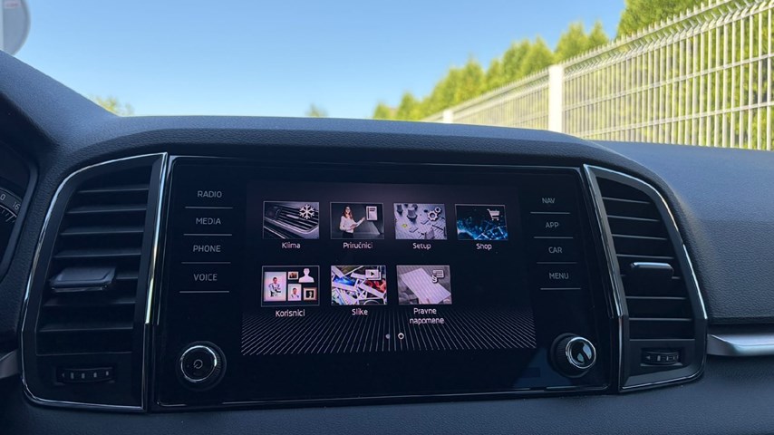 RABLJENO VOZILO ŠKODA KAROQ 2,0 TDI AT Automatski mjenjač DIESEL 100238