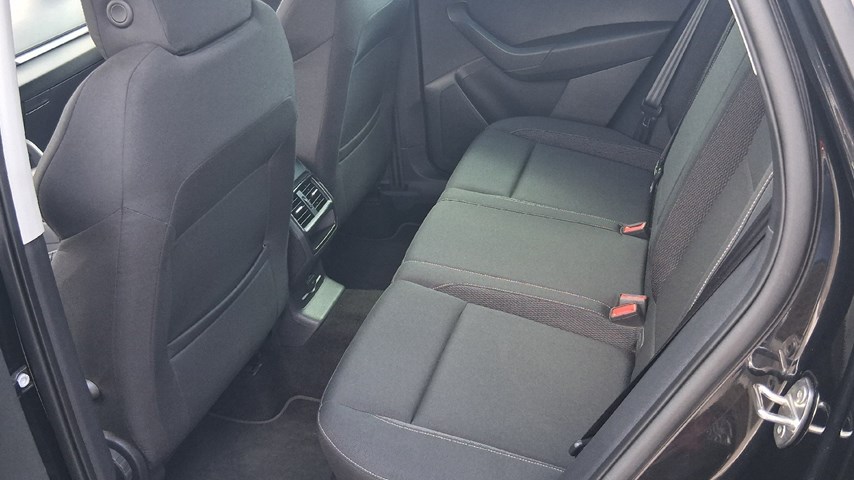 RABLJENO VOZILO ŠKODA KAROQ 2,0 TDI AT Automatski mjenjač DIESEL 100238