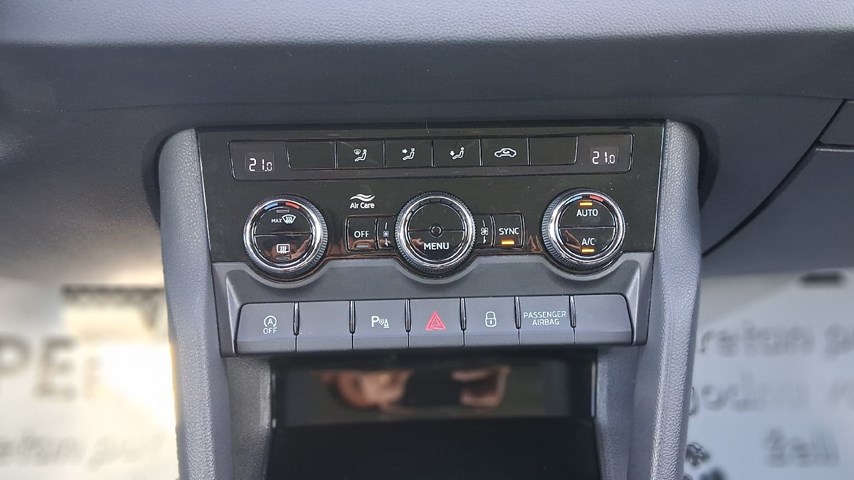 RABLJENO VOZILO ŠKODA KAROQ 2,0 TDI AT Automatski mjenjač DIESEL 100238