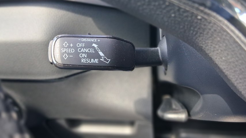 RABLJENO VOZILO ŠKODA KAROQ 2,0 TDI AT Automatski mjenjač DIESEL 100238