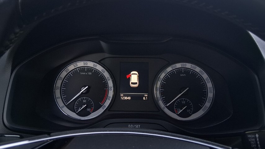 RABLJENO VOZILO ŠKODA KAROQ CLEVER 2,0 TDI AT Automatski mjenjač DIESEL 100244