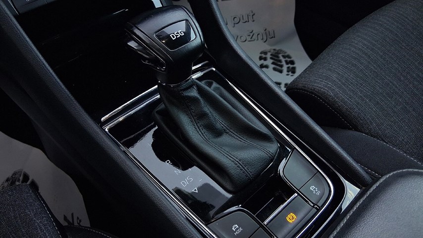 RABLJENO VOZILO ŠKODA KAROQ CLEVER 2,0 TDI AT Automatski mjenjač DIESEL 100244